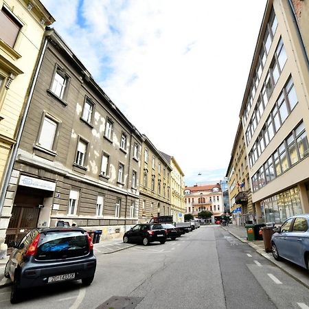 1Br In Central Zagreb & Main Station, Free Parking Apartment Exterior foto